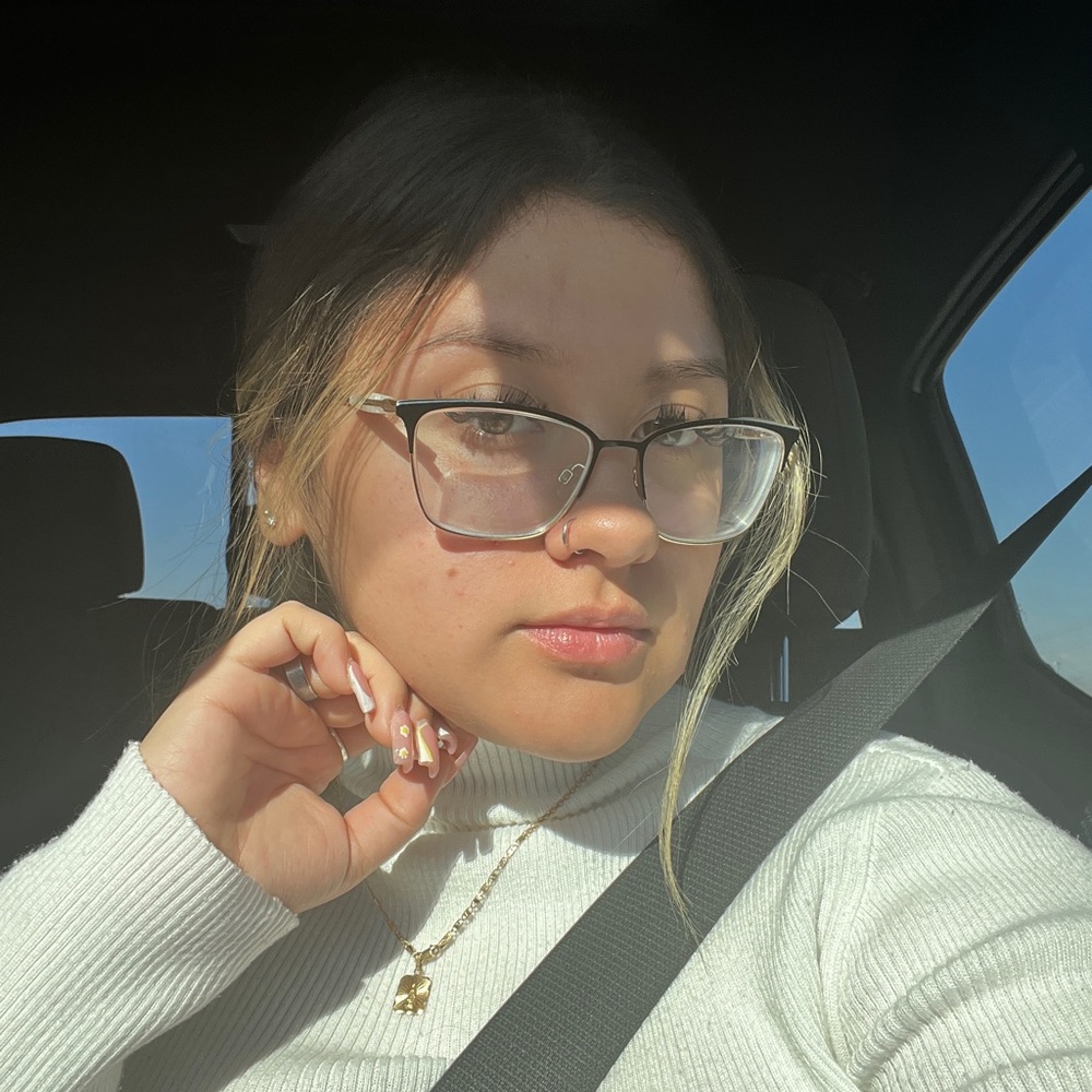 Meet your Posher, María